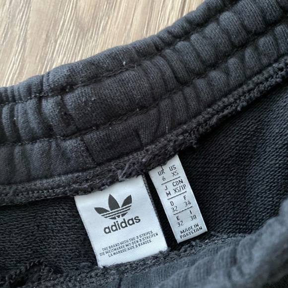 Adidas Sweatpants - Picture 4 of 4